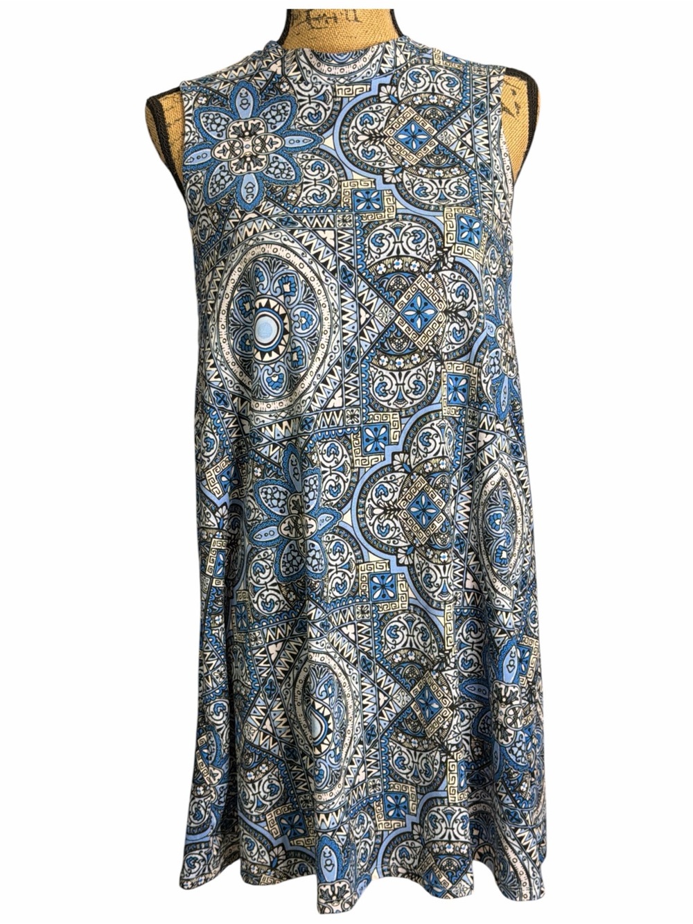 Pink Rose Blue and White Mosaic Sleeveless Tunic dress. EC. Size Small